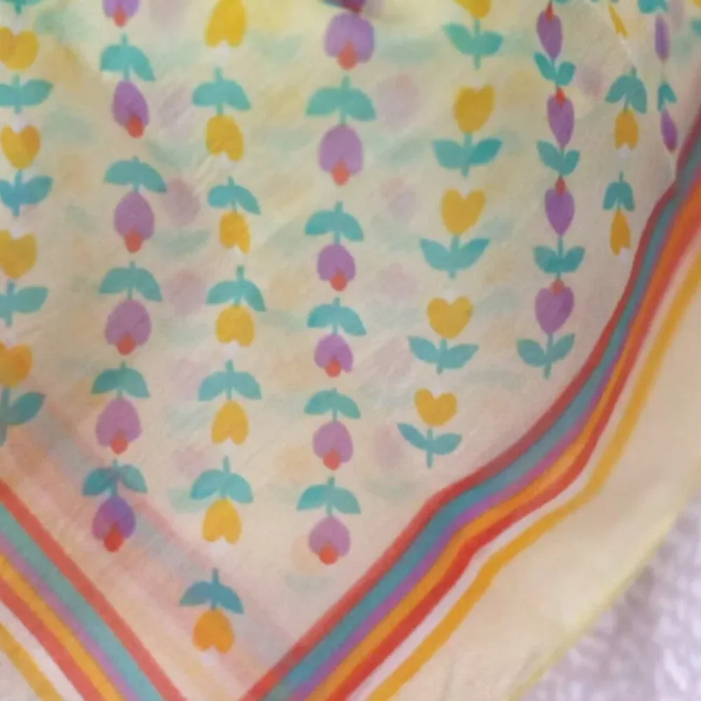 Women's Square Scarf 25